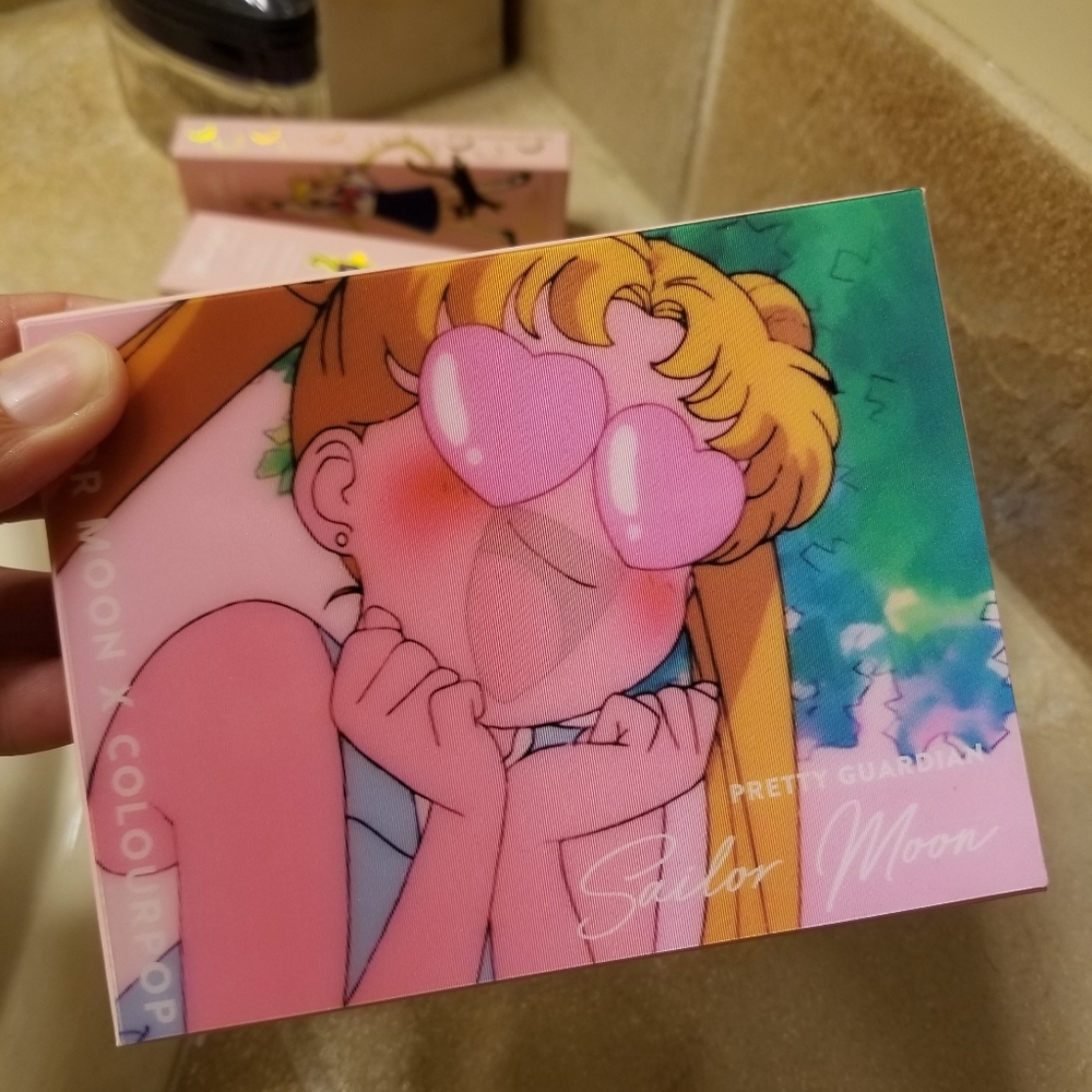 "Pretty guardian" eyeshadow palette